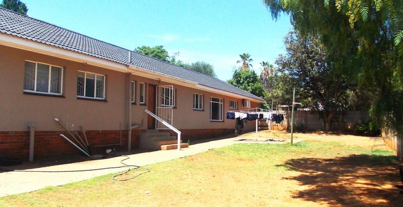 4 Bedroom Property for Sale in Langenhovenpark Free State